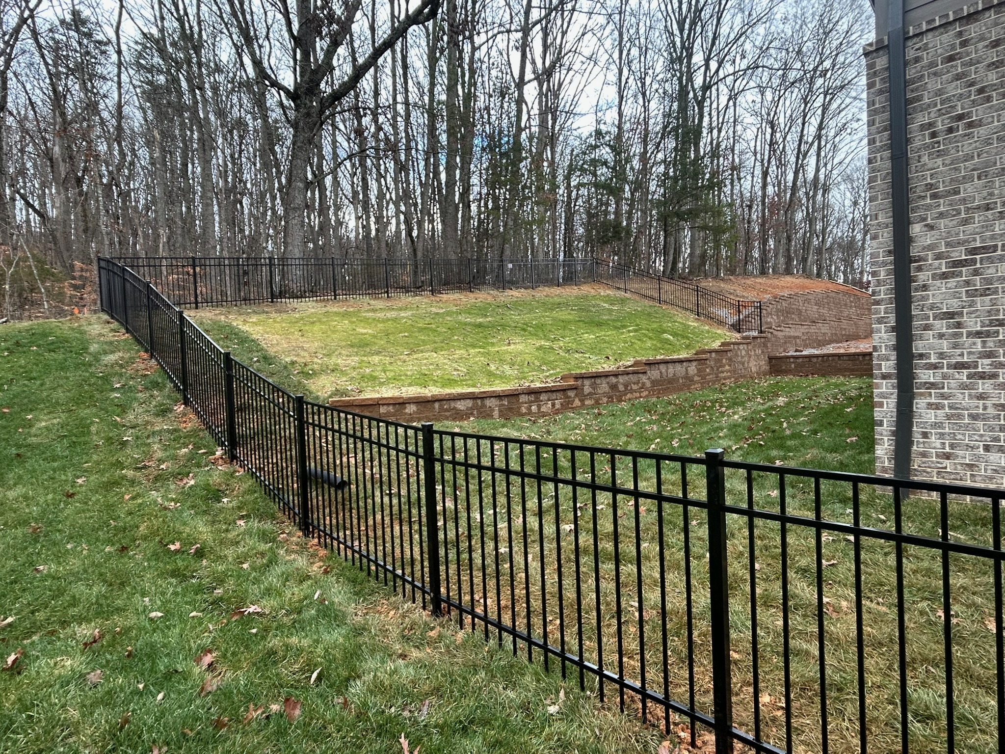 Aluminum fence on hillside property in Knoxville Tennessee